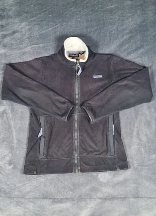 Polaire Patagonia Synchilla noire full zip femme en taille XS, marque: Patagonia, état: Très bon état, taille: XS / 34 / 6, 17,00 €, 18,55 € Protection acheteurs incluse