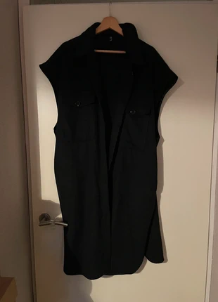 Lang vest, merk: niet bekend, staat: Heel goed, maat: 4XL / 48 / 20, € 7,00, € 8,05 inclusief Kopersbescherming