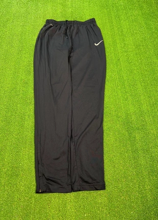 Nike Vintage track Pants Dri-Fit navy Blue Size L, marke: Nike, zustand: Sehr gut, größe: L / 40 / 12, 14,97 €, 16,42 € inklusive Vinted-Käuferschutz