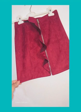 Linda minifalda en piel de melocoton con elegante volante 🌹, marque: Bershka, état: Neuf sans étiquette, taille: XS / 34 / 6, 4,90 €, 5,85 € Protection acheteurs incluse