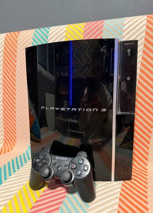 PlayStation 3 FAT (avec manette DualShock 3 + clavier chatpad), marca: PlayStation, estado: Muy bueno, 80,00 €, 84,70 € Protección al comprador incluida