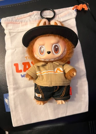 The monsters wacky mart labubu, merk: POPMART, staat: Nieuw zonder prijskaartje, maat: Prematuur, tot 44 cm, € 40,00, € 42,70 inclusief Kopersbescherming