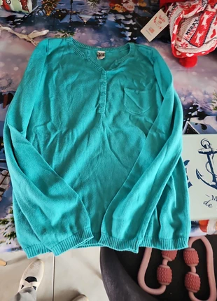 Pull fille 12 ans la halle(pas d'envois en vinted go), marque: La Halle, état: Très bon état, taille: 12 ans / 152 cm, 3,00 €, 3,85 € Protection acheteurs incluse