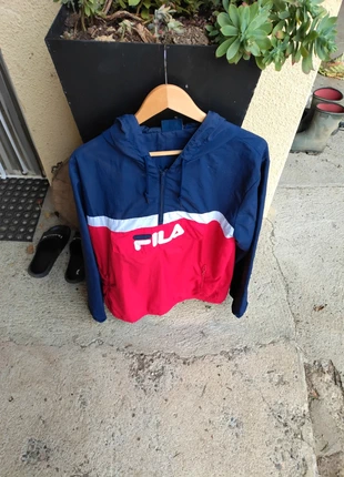 Fila windbreaker parka Kangaroo pocket size L, marque: FILA, état: Très bon état, taille: L, 14,99 €, 16,44 € Protection acheteurs incluse