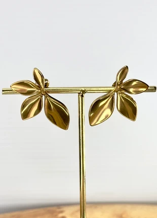 Orecchini foglia acciaio inox, brand: INOX, condizioni: Nuovo con cartellino, €7.00, €8.05 include la Protezione acquisti