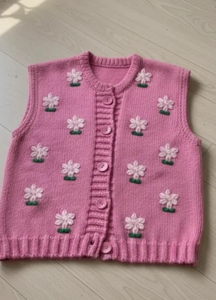 Gilet élégant avec des roses, marke: Elegant, zustand: Sehr gut, größe: S / 36 / 8, 39,90 €, 42,60 € inklusive Vinted-Käuferschutz