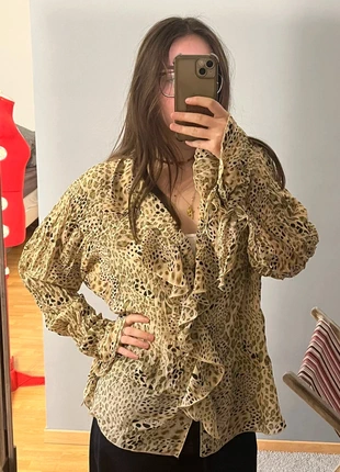 Chemise fluide RAG vintage imprimé léopard col volanté manches bouffantes, marke: Vintage Dressing, zustand: Sehr gut, größe: L / 40 / 12, 25,00 €, 26,95 € inklusive Vinted-Käuferschutz