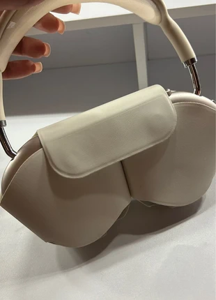 Beige AirPods Max, staat: Goed, € 40,00, € 42,70 inclusief Kopersbescherming