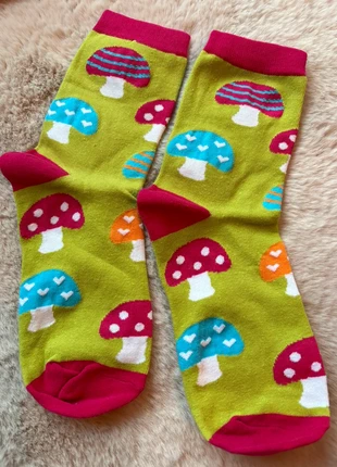 Chaussettes vertes champignons multicolores, marque: pas de marque, état: Neuf sans étiquette, taille: S | 35–38, 2,50 €, 3,33 € Protection acheteurs (Pro) incluse