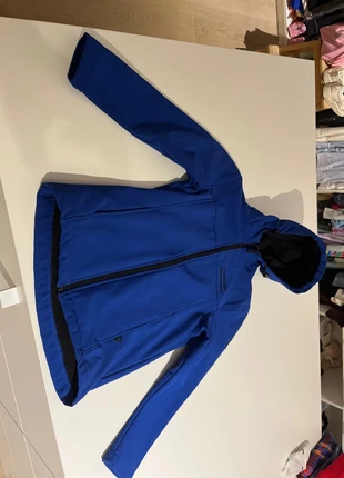 Regen/windjas jonge, marque: Hema, état: Bon état, taille: 11 ans / 146 cm, 1,50 €, 2,28 € Protection acheteurs incluse