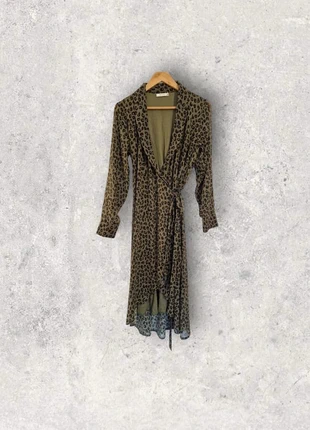 Robe longue fluide portefeuille Sissy Boy imprimé leopard kaki taille S ou 36, marke: Sissy Boy, zustand: Sehr gut, größe: S / 36 / 8, 15,00 €, 16,45 € inklusive Vinted-Käuferschutz