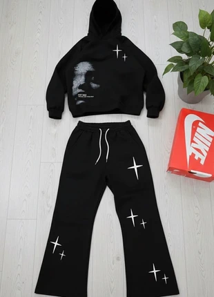 Ensemble noir avec motif style y2k, brand: y2k, condizioni: Nuovo senza cartellino, taglia: M, €59.99, €63.69 include la Protezione acquisti