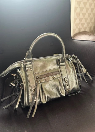 sac femme argenté, marca: Femme, estado: Muito bom, €30.00, €32.20 inclui Proteção do Comprador