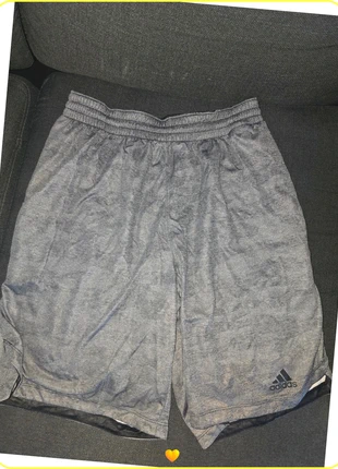 short Adidas climalite gris M, marke: adidas, zustand: Sehr gut, größe: M, 8,00 €, 9,10 € inklusive Vinted-Käuferschutz