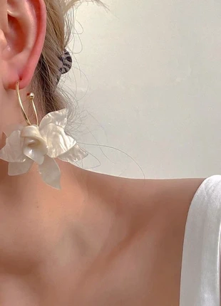 Orchid pink iridescent earrings, merk: Parfois, staat: Nieuw zonder prijskaartje, € 8,00, € 9,10 inclusief Kopersbescherming