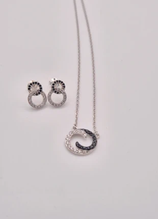 Bijoux noir et blanc- argent 925 ensemble collier boucles - symbole cercle, marke: Argent 925, zustand: Sehr gut, 22,00 €, 23,80 € inklusive Vinted-Käuferschutz