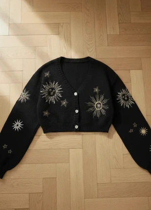 Gilet Noir Brodé Soleil & Étoiles, marque: hoilio, état: Très bon état, taille: S / 36 / 8, 49,90 €, 53,10 € Protection acheteurs incluse