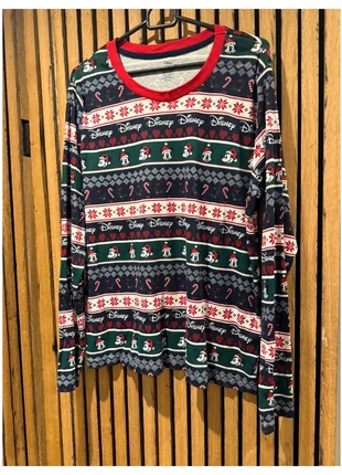 Sale Disney dames pyjama shirt kerstprint – maat L, merk: Disney, staat: Nieuw zonder prijskaartje, maat: L / 40 / 12, € 5,00, € 5,95 inclusief Kopersbescherming