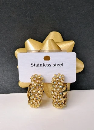 Orecchini a cerchio con strass, brand: INOX, condizioni: Nuovo con cartellino, €1.50, €2.28 include la Protezione acquisti Pro