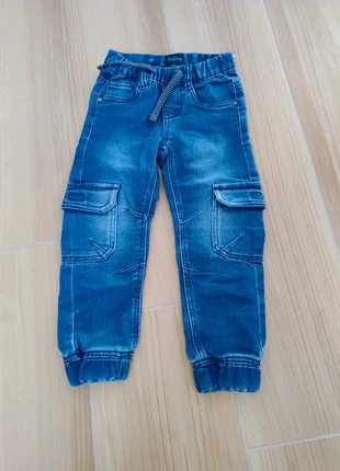 Jeans morbidissimi, brand: Impidimpi, condizioni: Nuovo senza cartellino, taglia: 4 anni / 104 cm, €3.00, €3.85 include la Protezione acquisti