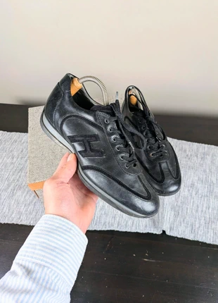 Basket Hogan cuir noir 39, marque: Hogan, état: Très bon état, taille: 39, 20,00 €, 21,70 € Protection acheteurs incluse