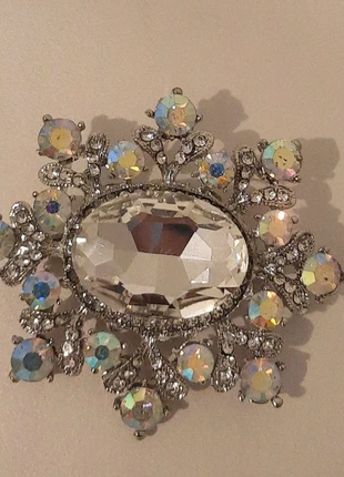 Broche argenter strass, marque: Strass, état: Très bon état, 13,00 €, 14,35 € Protection acheteurs incluse