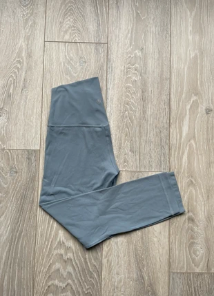 Legging Lululemon gris bleu – taille 4 – taille haute – legging sport femme yoga running, brand: Lululemon, condizioni: Ottime, taglia: S / IT 40 / EU 36, €35.00, €37.45 include la Protezione acquisti