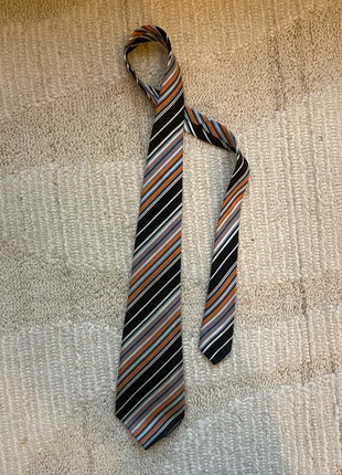 Cravatta vintage, brand: Vintage Dressing, condizioni: Buone, €1.00, €1.75 include la Protezione acquisti