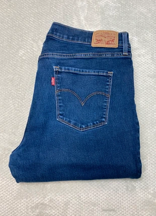 Jean Levi’s 314 Shaping Straight, brand: Levi's, condizioni: Ottime, taglia: L / IT 44 / EU 40, €16.00, €17.50 include la Protezione acquisti