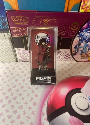 FiGPiN Demon Slayer: Kimetsu no Yaiba Giyu #489 Collectible, merk: figpin, staat: Nieuw zonder prijskaartje, maat: Prematuur, tot 44 cm, € 15,00, € 16,45 inclusief Kopersbescherming