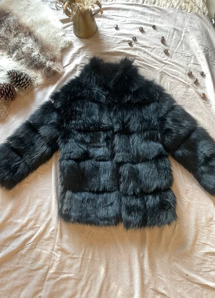 Manteau fausse fourrure, marque: Missguided, état: Très bon état, taille: XS / 34 / 6, 20,00 €, 21,70 € Protection acheteurs incluse