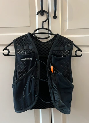 New Salomon hydration running vest active skin 4 black - XS, merk: Salomon, staat: Nieuw met prijskaartje, € 70,00, € 74,20 inclusief Kopersbescherming