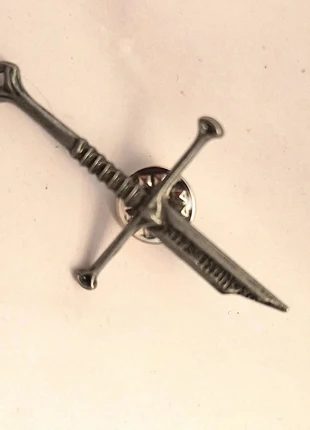 Pin's épée Narsil – Le Seigneur des Anneaux, marca: Le Seigneur des Anneaux, estado: Muito bom, €6.00, €7.00 inclui Proteção do Comprador