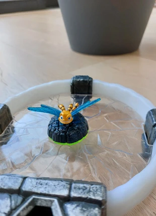 Figurine skylanders Sparx Dragonfly, marque: Skylanders, état: Très bon état, 2,00 €, 2,80 € Protection acheteurs incluse