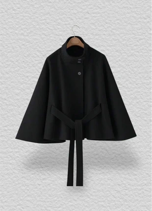 Cape ceinturée noire Manteau en laine à bouton - Parfait pour le printemps ou l’hiver, marque: Tendance, état: Très bon état, taille: M / 38 / 10, 42,00 €, 44,80 € Protection acheteurs incluse