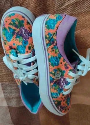 Basket femme taille 37, brand: DC, condizioni: Ottime, taglia: 37, €6.00, €7.00 include la Protezione acquisti