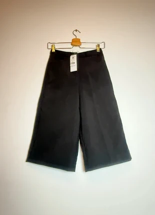 (new) high waisted, bermuda style, knee-length shorts S, brand: Etam, condizioni: Nuovo con cartellino, taglia: S / IT 40 / EU 36, €25.00, €26.95 include la Protezione acquisti Pro