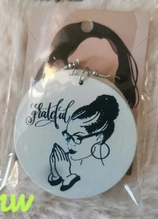 boucle d'oreille créole femme en bois, merk: Femme, staat: Nieuw zonder prijskaartje, € 5,00, € 5,95 inclusief Kopersbescherming