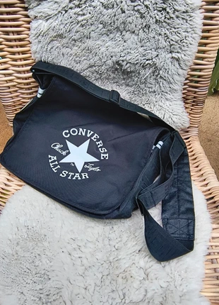 Handige Converse schoudertas laptop formaat, merk: Converse, staat: Nieuw zonder prijskaartje, € 7,50, € 8,58 inclusief Kopersbescherming