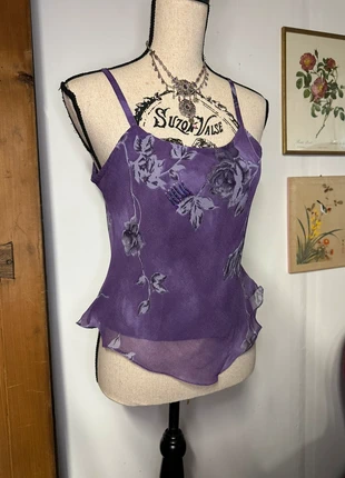 Magnifique petit top violet en voile asymétrique taille 40/L vintage y2k fairy whimsical, brand: Vintage, condizioni: Ottime, taglia: L / IT 44 / EU 40, €14.00, €15.40 include la Protezione acquisti Pro