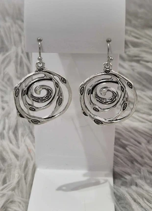 Boucles d’oreilles argentées spirales – style bohème chic, marque: Accessoires, état: Neuf sans étiquette, 5,99 €, 6,99 € Protection acheteurs incluse