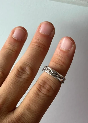 Adjustable Silver Textured Ring – Organic Minimalist Style, marque: Vintage Dressing, état: Très bon état, taille: Ajustable, 8,00 €, 9,10 € Protection acheteurs incluse