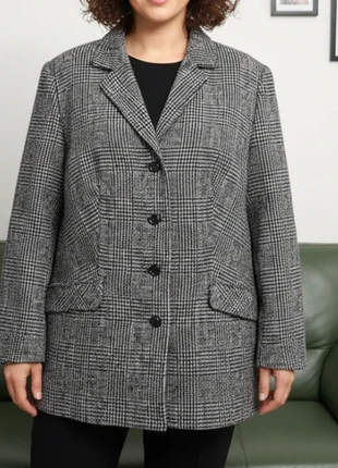 Veste motifs carreaux Atelier GG Taille 50 Femme, brand: Atelier GS, condition: Very good, size: 6XL / 52 / 24, €15.00, €16.45 includes Buyer Protection