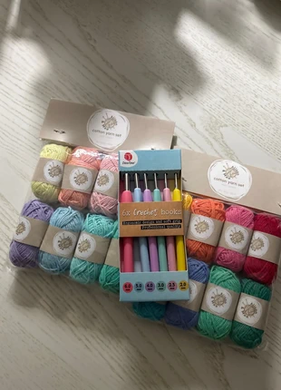 Uncinetti6x crochet hooks 16 mini gomitoli, merk: Cotton yarn set, staat: Nieuw, € 14,00, € 15,40 inclusief Kopersbescherming