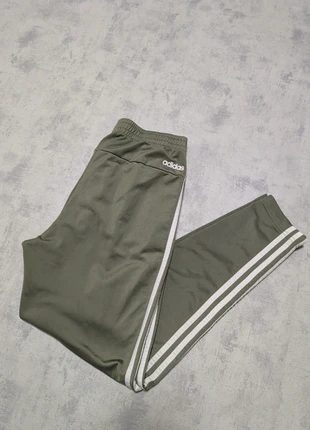 Adidas Track Pant Verde Talla S 3-Stripes, marque: adidas, état: Très bon état, taille: S / 36 / 8, 9,90 €, 11,10 € Protection acheteurs incluse