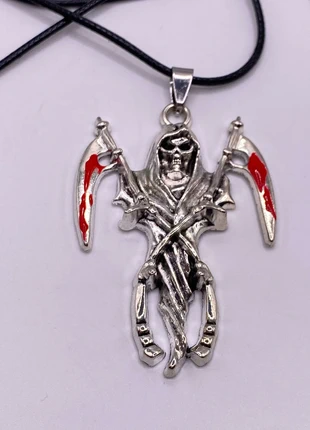 Bellissima collana in nylon con ciondolo morte con falci stilizzata, brand: Bobidibu, condizioni: Nuovo senza cartellino, €3.50, €4.38 include la Protezione acquisti