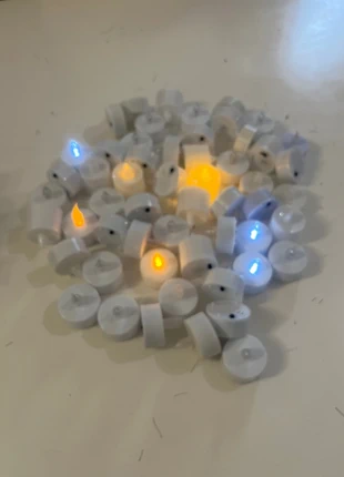 Lot de 55 bougies lumineuses à pile, brand: Deco, condizioni: Ottime, €3.00, €3.85 include la Protezione acquisti