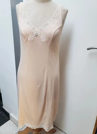 Ancienne combinaison ou nuisette vintage dentelle baby doll en très bel état 100% polyamide, marque: Vintage, état: Bon état, taille: L / 40 / 12, 9,00 €, 10,15 € Protection acheteurs (Pro) incluse