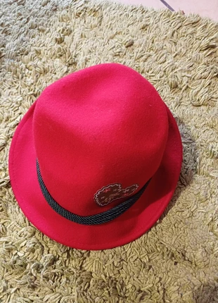 capello di lana rosso # #vintedchic #, marque: Made In Italy, état: Neuf sans étiquette, taille: Taille unique, 9,00 €, 10,15 € Protection acheteurs incluse