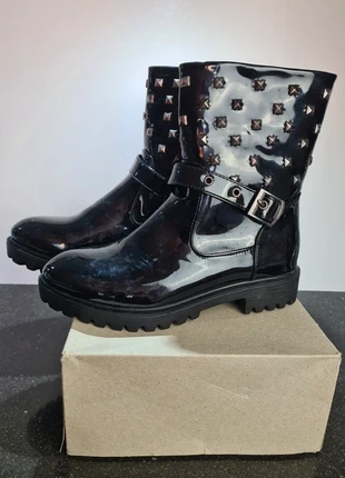 Bottines noires en cuir verni à clous – Pointure 37, staat: Nieuw zonder prijskaartje, maat: 37, € 17,50, € 19,08 inclusief Kopersbescherming